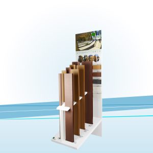 Espositore con base inclinata